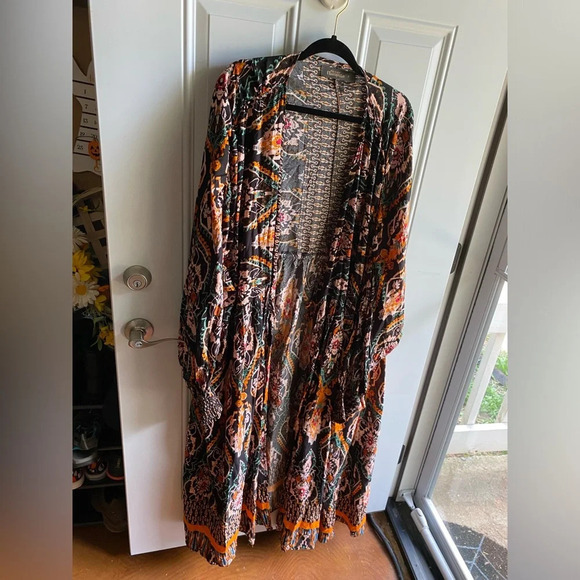 Friday Flamingo Open Front Prius Kimono Black Boho Floral Plus One Size 12-30 - Picture 3 of 3